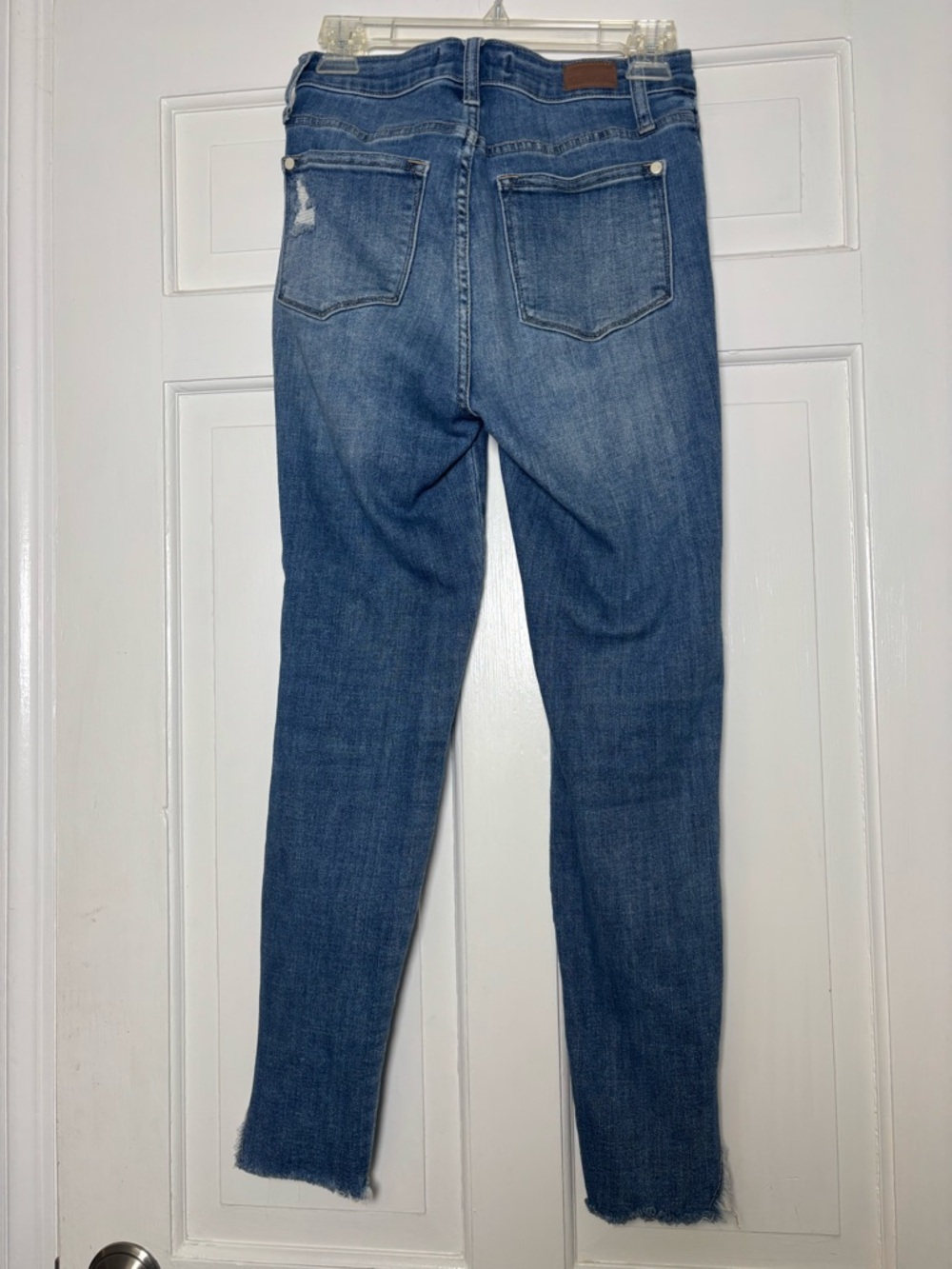 Judy Blue Women's 5/27 Mid-Blue High-Rise Cropped Skinny Jeans Frayed Split Hem - Picture 4 of 8